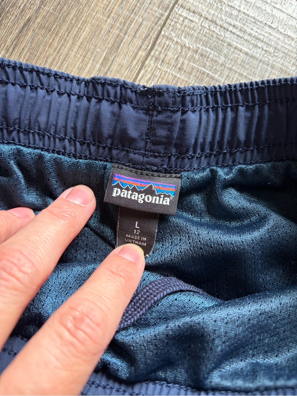 Boys Patagonia shorts - Picture 2 of 2